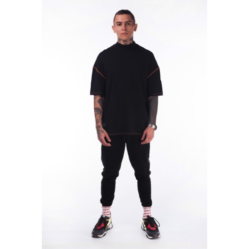 Футболка oversize з високим горлом